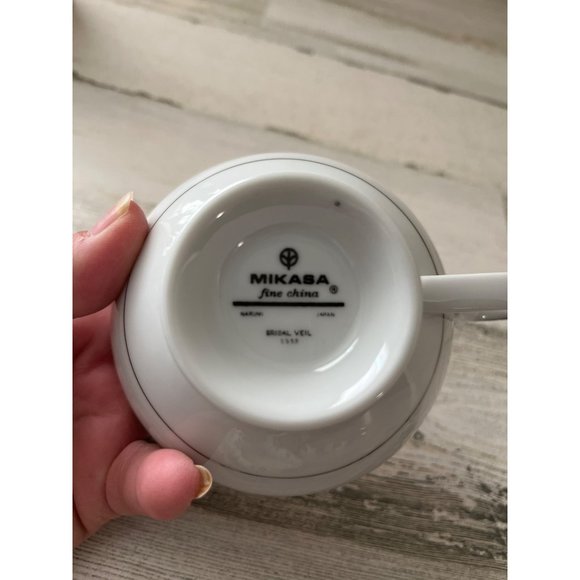 Mikasa Bridal Veil 5559 white cup with silver bands - Picture 2 of 5